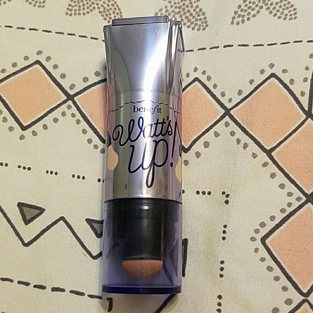 Benefit Watts Up Highlighter